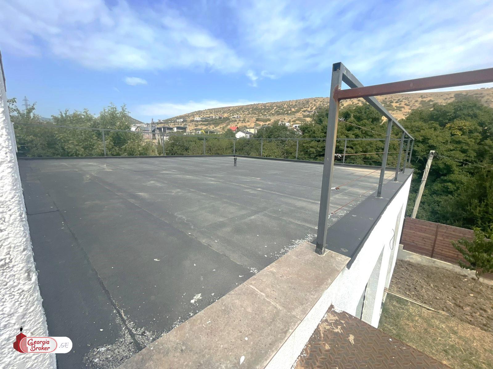 იყიდება ახალი გარემონტებული 5 ოთახიანი სახლი